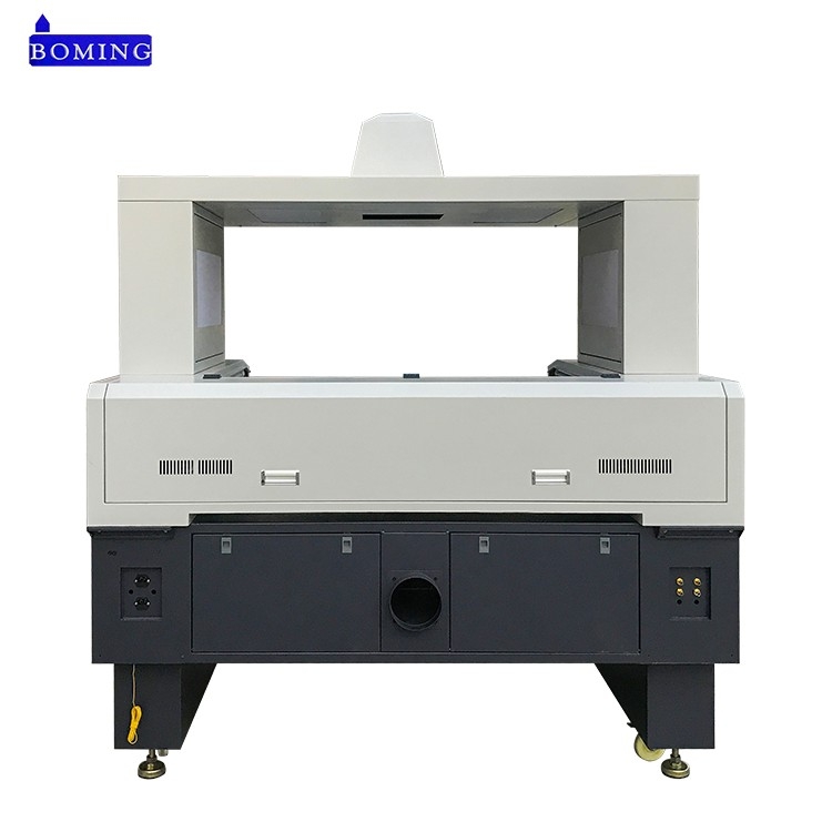Panoramic camera laser cutting machine